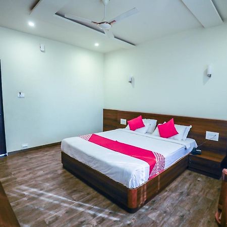 Hotel The Cult Гублі Екстер'єр фото
